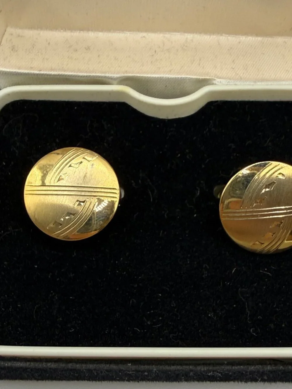 NIB Vintage Swank Gold Toned Cufflink Set